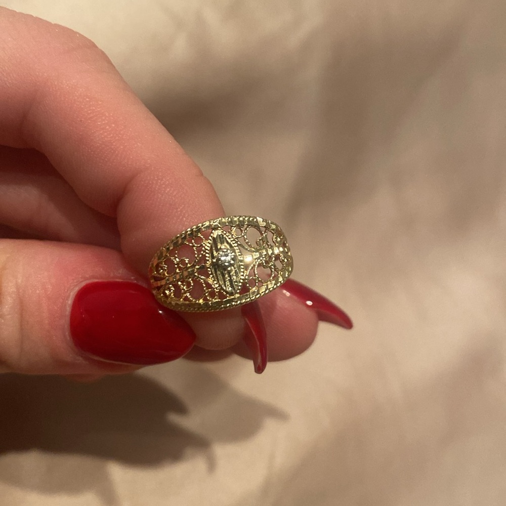 Ornate 14K Solid Gold Filigree Ring with Vintage Design - Picture 5 of 6